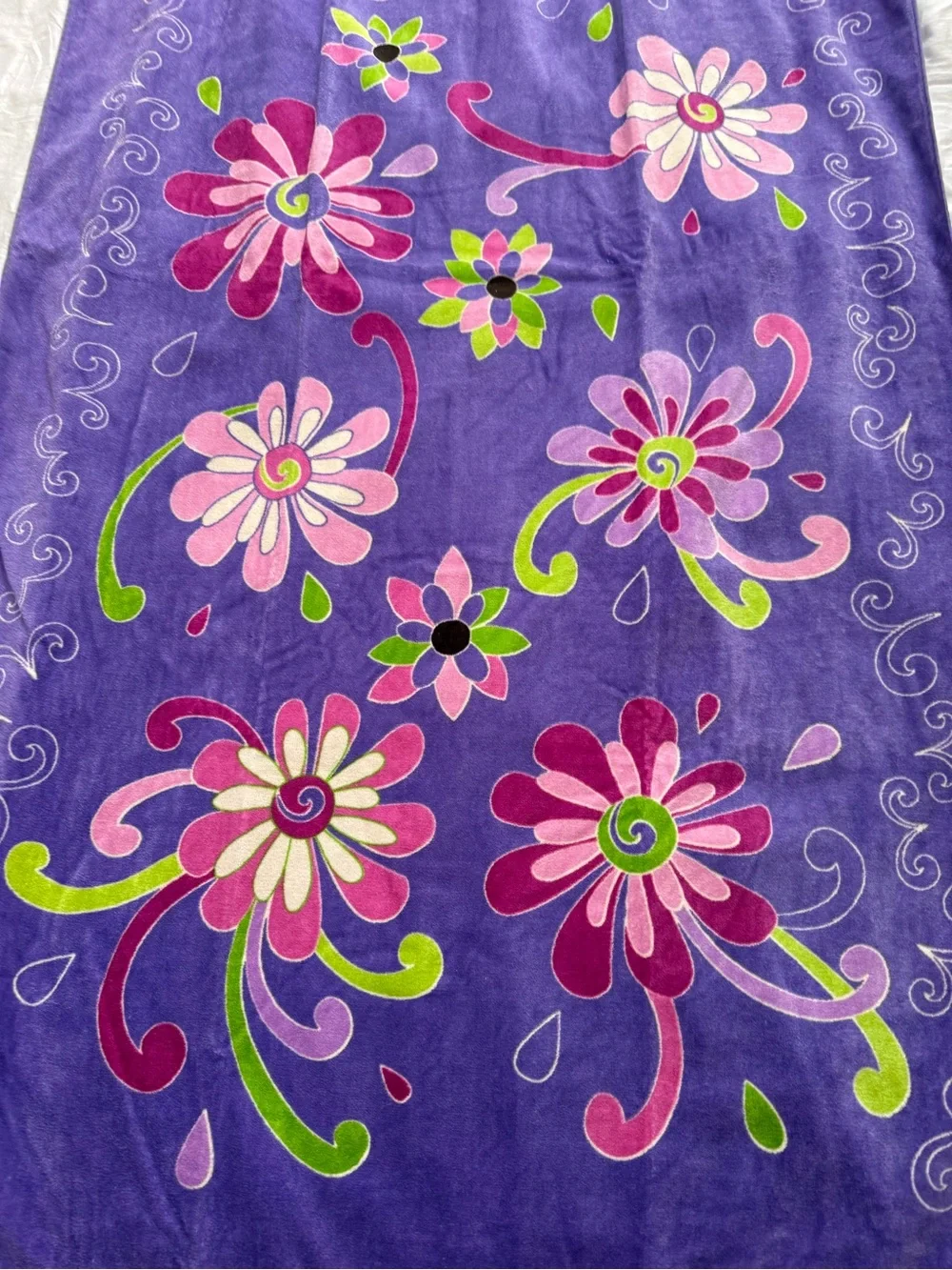 NWT Vera Bradley Purple Punch Beach Towel Retired Pattern Rare! 33” X 66”